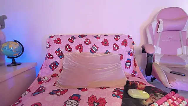 kitty-kryss online show from June 6, 6:47 pm