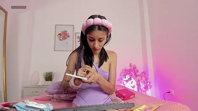 alana 111 online show from November 28, 3:31 am