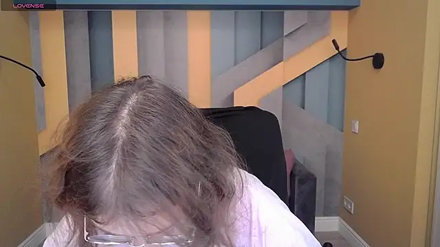 AngelinaLow online show from November 2, 6:28 am