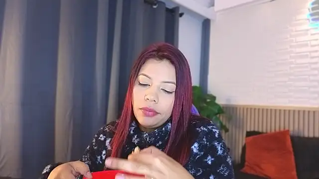 TiffanyWalk online show from January 16, 11:39 am