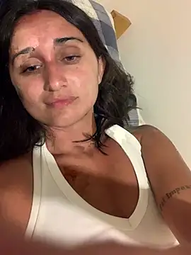 luci brecman online show from February 1, 12:09 am