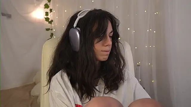 mystica  online show from October 29, 10:19 am