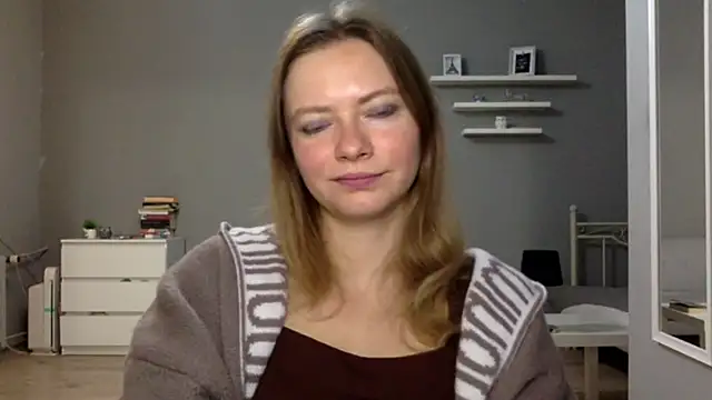 MillieShow online show from November 16, 3:45 pm