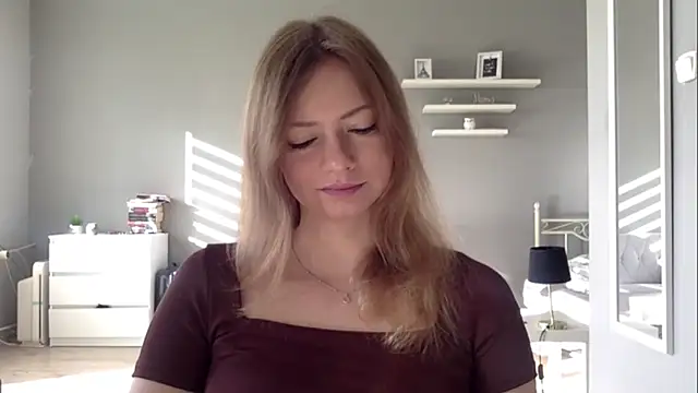 MillieShow online show from October 26, 8:32 am