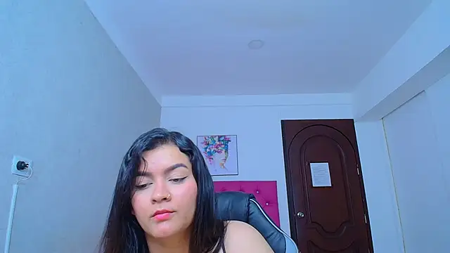 kriss sweetboobs10 online show from July 28, 4:39 pm