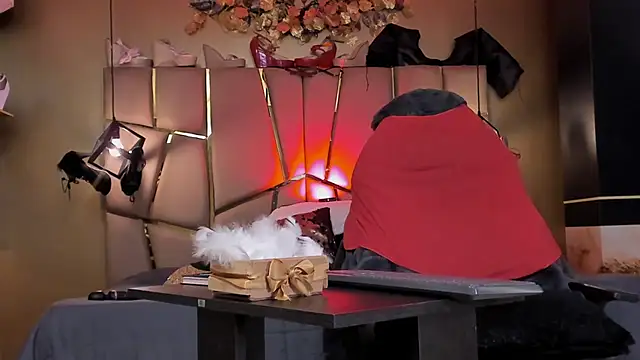 Kendraa Hot online show from November 20, 11:17 pm