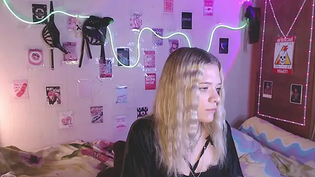 Your Horny Friends online show from October 3, 3:50 pm