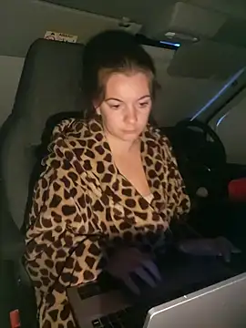 Snapshot of Amesthyst_destiny chatting on September 13, 5:37 am Amesthyst destiny online show from September 13, 5:37 am