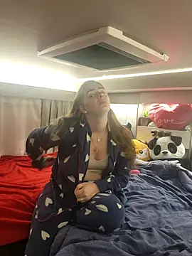 Snapshot of Amesthyst_destiny chatting on October 17, 2:26 am Amesthyst destiny online show from October 17, 2:26 am