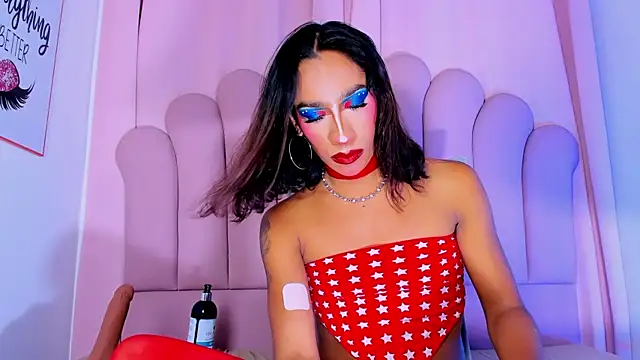 NicoleMadrird online show from July 4, 11:55 pm