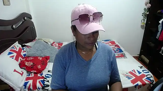 Tu-Reina online show from October 26, 6:58 pm