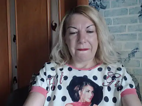 Lillia Ray online show from July 2, 7:47 am