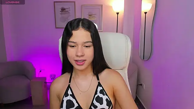 Danaa Rouse online show from September 22, 7:12 pm