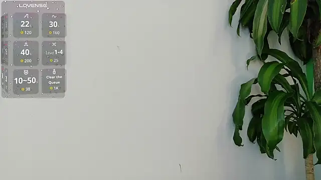 YuliethPetite online show from May 26, 1:54 pm