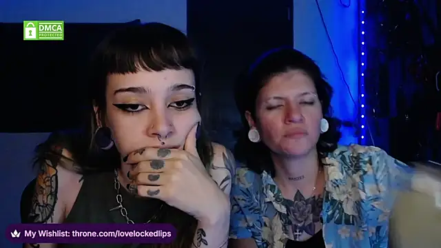 lovelockedlips online show from July 17, 2:49 am