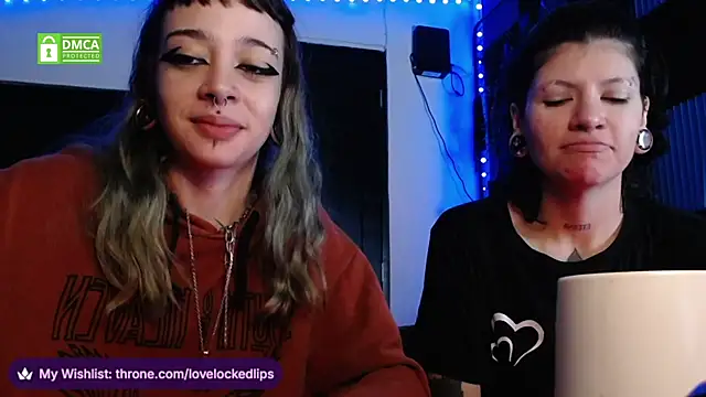 lovelockedlips online show from July 5, 11:27 am