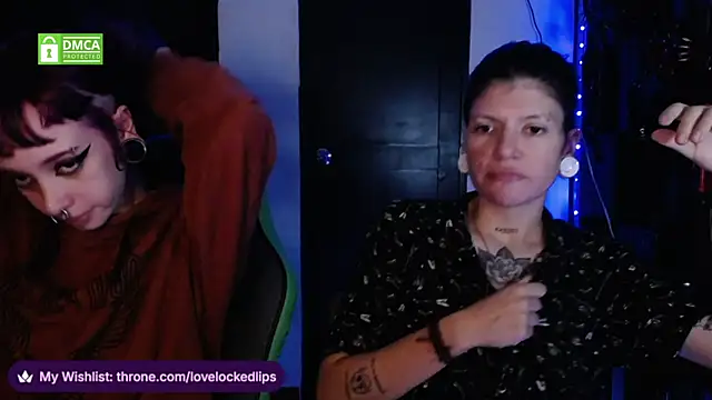 lovelockedlips online show from July 24, 3:37 am