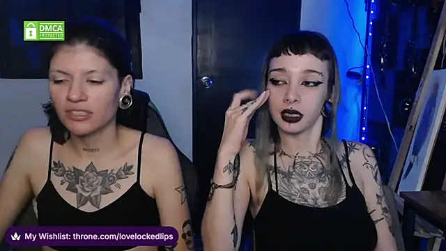 lovelockedlips online show from June 21, 7:51 pm