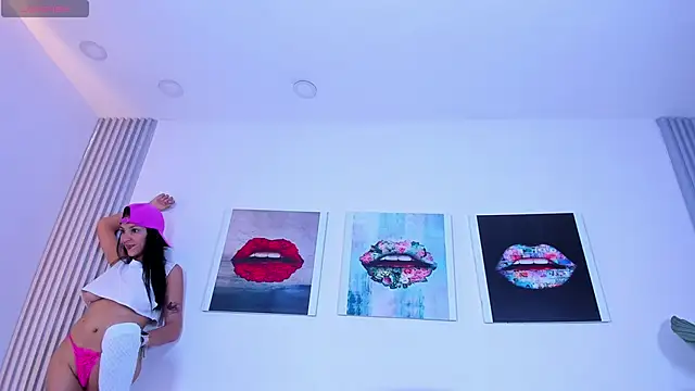 Any Roberth online show from December 2, 12:18 pm