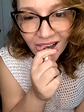 veludolunar online show from November 21, 8:22 pm