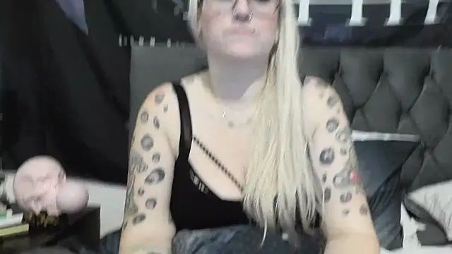 Sizzling Indie36 online show from November 8, 12:26 am