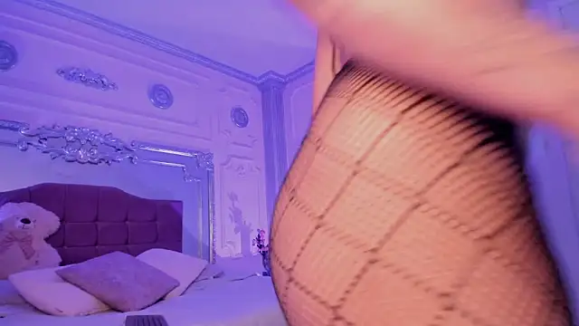 KatianPierce online show from December 2, 7:49 pm