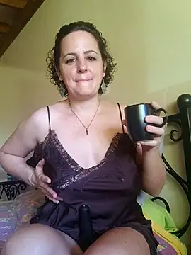emiliemilf online show from June 18, 8:36 pm