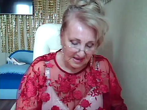 Snapshot of Margo_Sweety chatting on October 8, 10:52 am Margo Sweety online show from October 8, 10:52 am