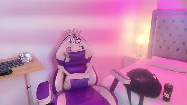 Lia adamsss online show from April 30, 3:45 am