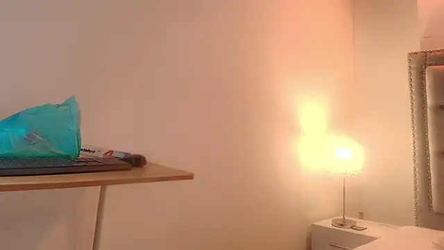 Lia adamsss online show from April 28, 3:32 am