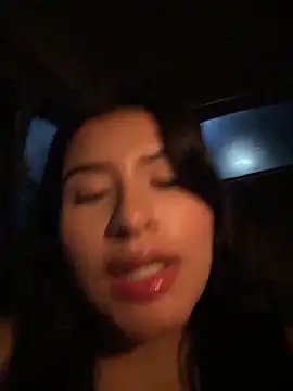 andrea gomes  online show from February 14, 11:01 am