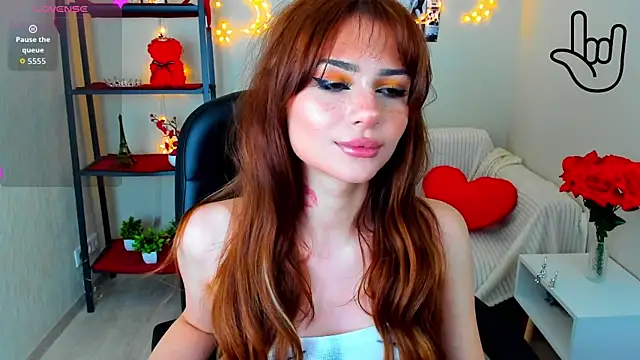 Kitti   online show from July 31, 1:50 am