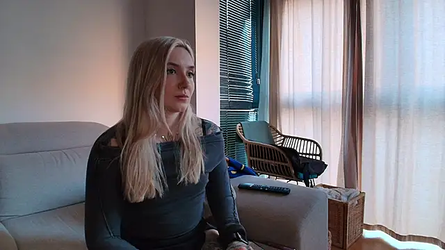 tattoobbgirl online show from February 26, 5:45 pm