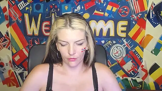 VanessaRey  online show from July 11, 6:19 pm