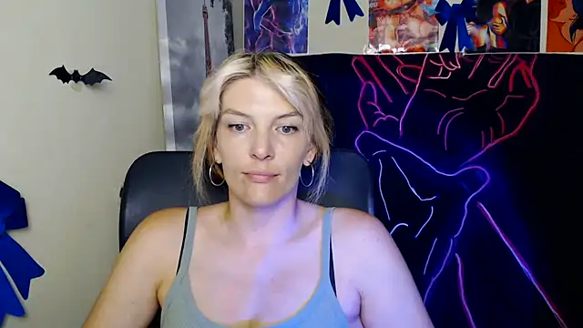 VanessaRey  online show from July 17, 6:51 am