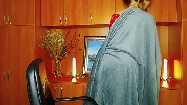 VanessaRey  online show from February 10, 5:38 pm