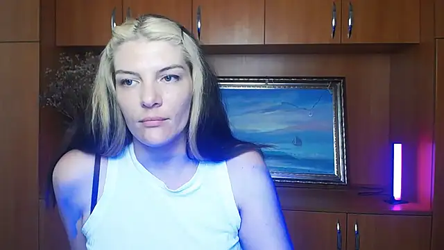 VanessaRey  online show from June 23, 7:50 am
