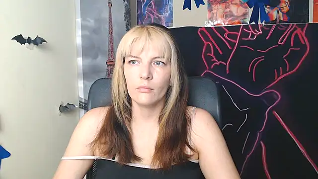 VanessaRey  online show from June 21, 6:39 am