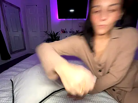 Missalex xo online show from October 18, 9:05 pm