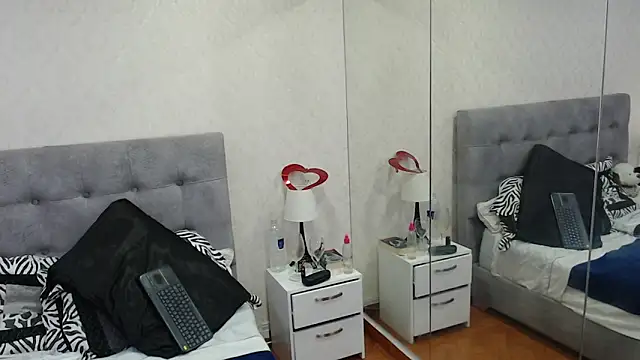 ScarlettGreen  online show from November 7, 12:11 pm