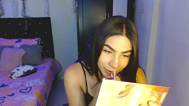 Lyaa Cute online show from May 4, 4:27 am
