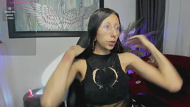 Laila Angels online show from December 2, 2:24 am