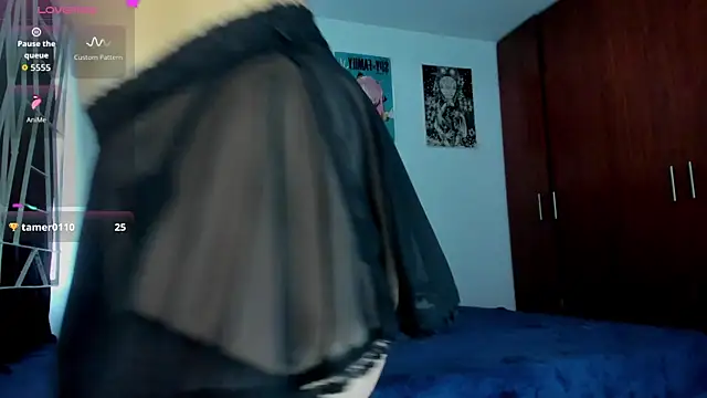 KARINNA  RAVEN online show from July 20, 9:37 pm