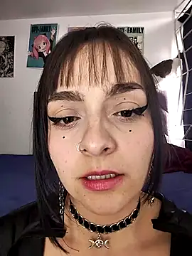 KARINNA  RAVEN online show from May 1, 10:02 pm
