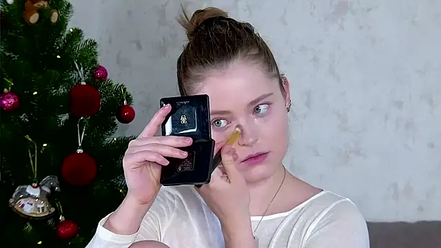 AshleyD  online show from January 19, 12:12 pm