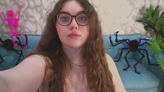 LuxSopphia online show from October 26, 8:04 pm