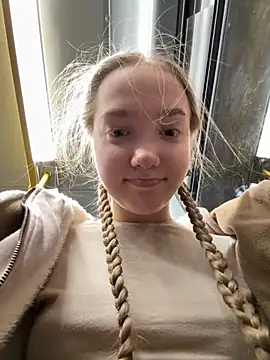 bambi lu online show from November 19, 6:41 pm