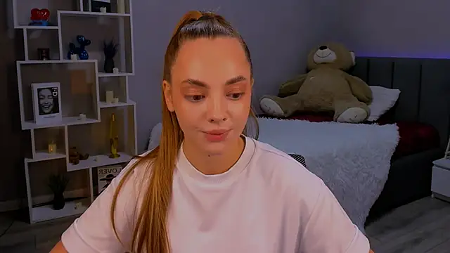 MelanieAlves online show from November 22, 12:41 pm