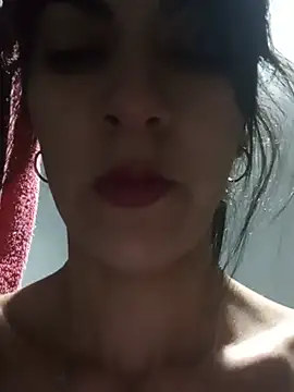 Camilitah online show from May 15, 10:45 pm