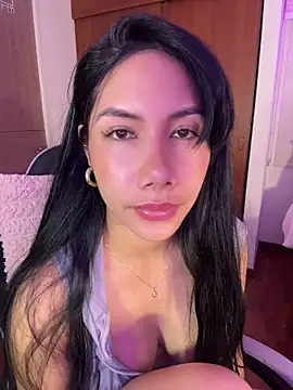 ArianaReynoldss online show from July 17, 10:52 am